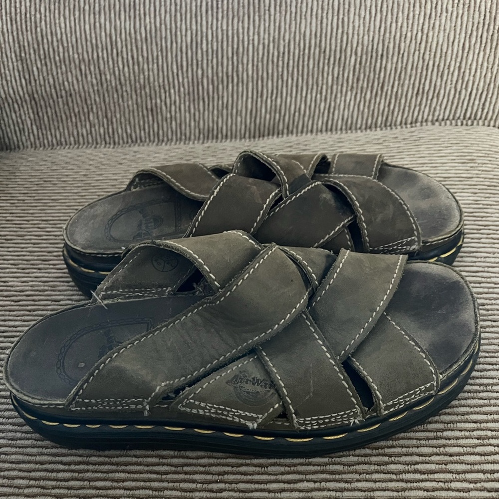 Dr Martens sandals - taupe - size 8